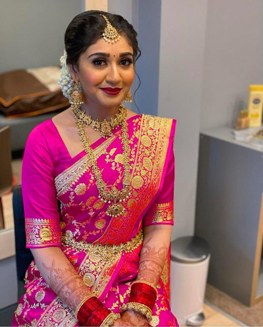 Inspiring Pink Soft Silk Saree With Entrancing Blouse Piece