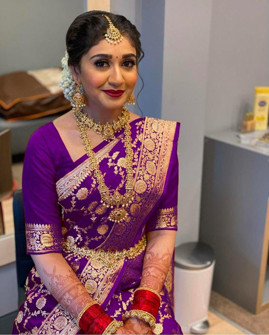 Inspiring Purple Soft Silk Saree With Entrancing Blouse Piece
