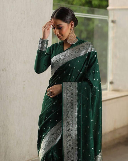 Arresting Green Soft Silk Saree With Groovy Blouse Piece