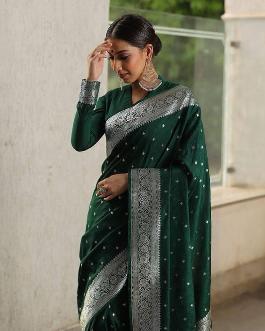 Arresting Green Soft Silk Saree With Groovy Blouse Piece