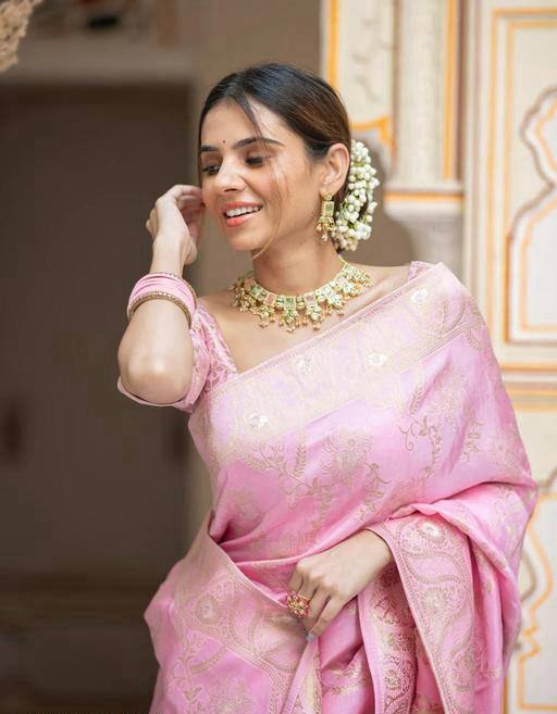 Lassitude Baby Pink Soft Silk Saree With Devastating Blouse Piece