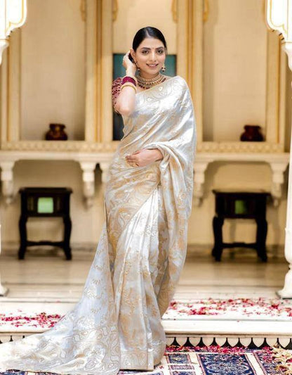 Engrossing Off White Soft Silk Saree With Exquisite Blouse Piece