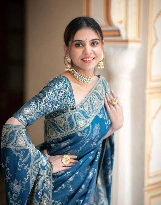 Imaginative Rama Soft Silk Saree With Epiphany Blouse Piece