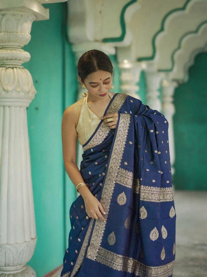 Effulgent Blue Linen Silk Saree With Ravishing Blouse Piece