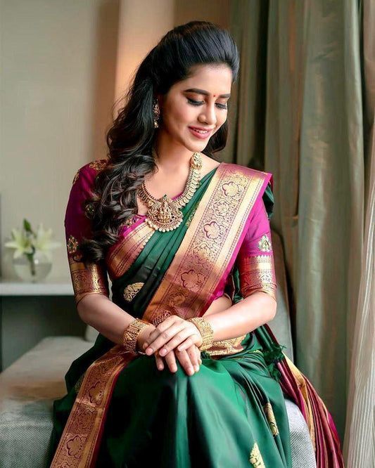 Glowing extravagant Green Soft Silk Saree With An insanely Blouse Piece