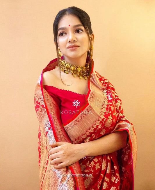 Classy Red Soft Banarasi Silk Saree With Entrancing Blouse Piece