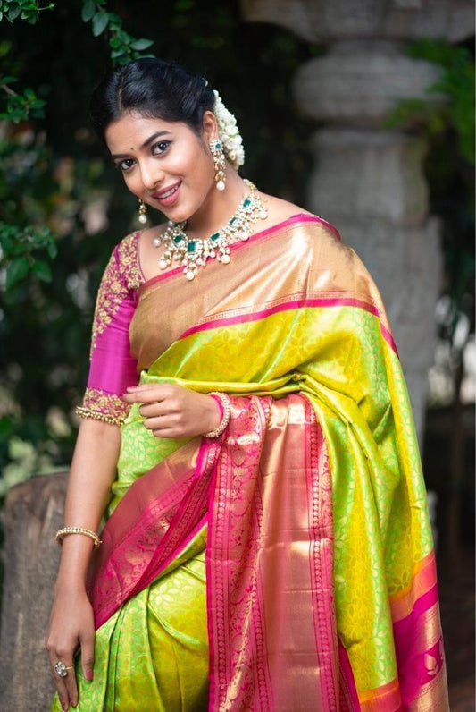 Evocative Parrot Soft Banarasi Silk Saree With Mellifluous Blouse Piece