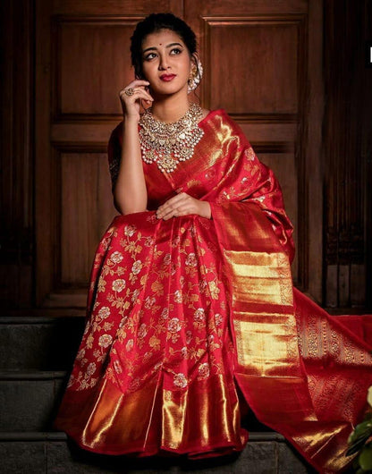 Improbable Red Soft Banarasi Silk Saree With Surpassing Blouse Piece