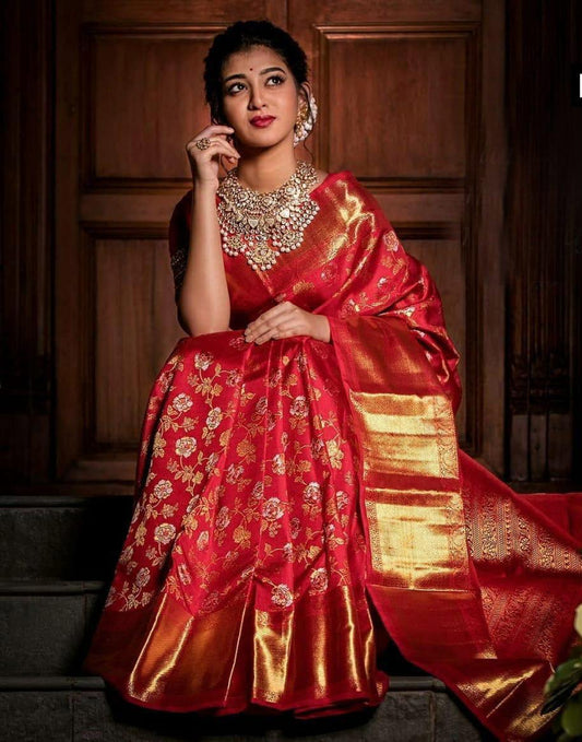 Improbable Red Soft Banarasi Silk Saree With Surpassing Blouse Piece