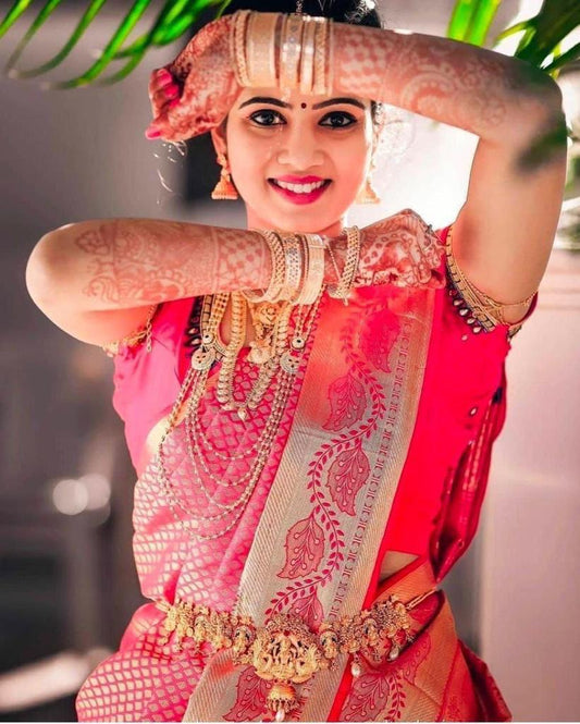 Mellifluous Pink Soft Silk Saree With Tempting Blouse Piece