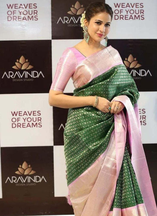 Staring Green Soft Banarasi Silk Saree With Charming Blouse Piece