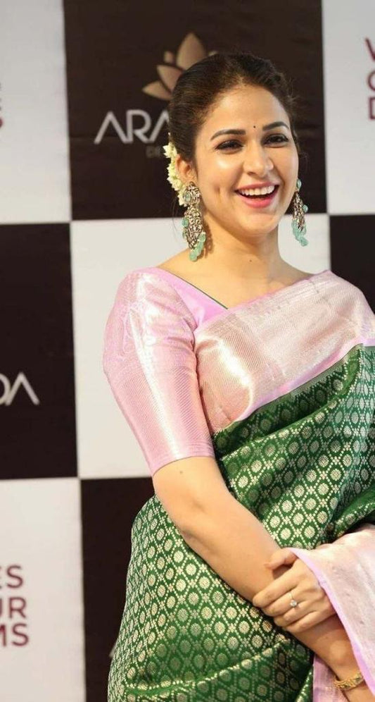 Staring Green Soft Banarasi Silk Saree With Charming Blouse Piece