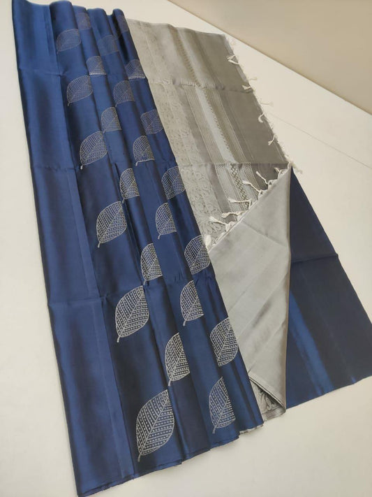 Gratifying Blue Soft Silk Saree With Panoply Blouse Piece