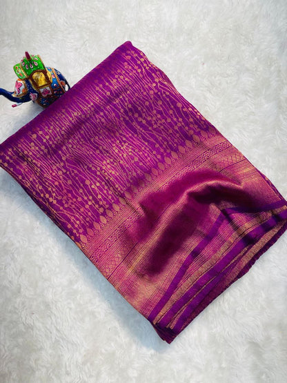 Outstanding Purple Soft Silk Saree With Classic Blouse Piece