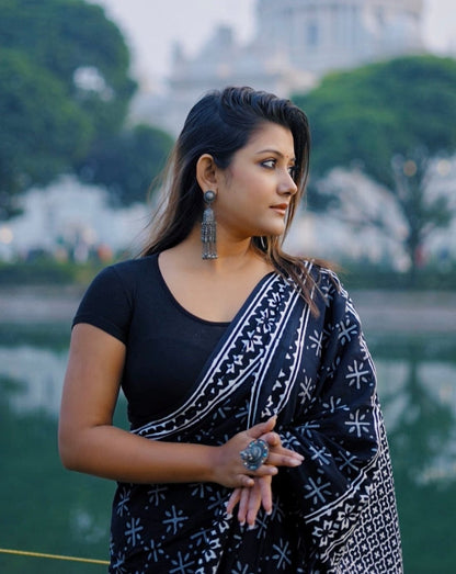 Pulsating 1-Minute Ready To Wear Black Cotton Saree