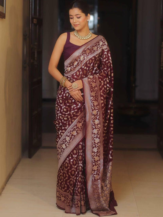 Staggering Maroon Banarasi Silk Saree With Smashing Blouse Piece