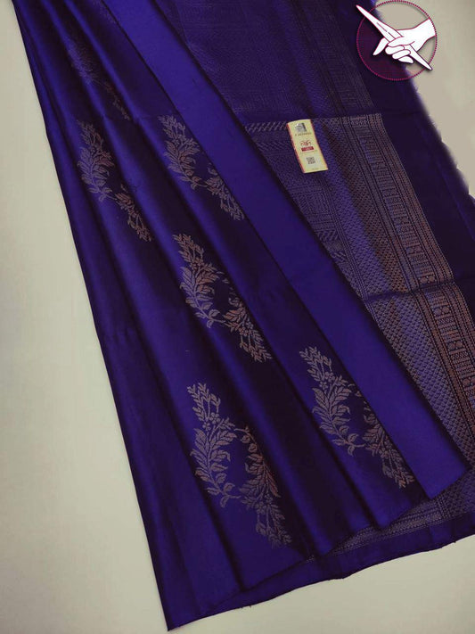 Exquisite Blue Soft Silk Saree With Profuse Blouse Piece