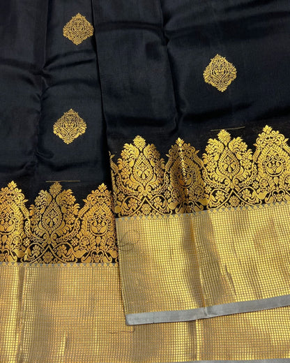 Designer Black Soft Banarasi Silk Saree With Forbearance Blouse Piece