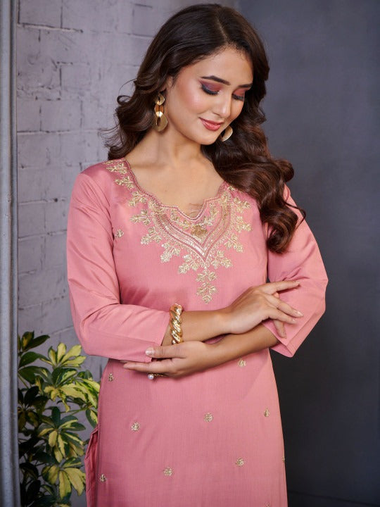 GleamingWomen Embroidered Regular Thread Work Kurta with Trousers