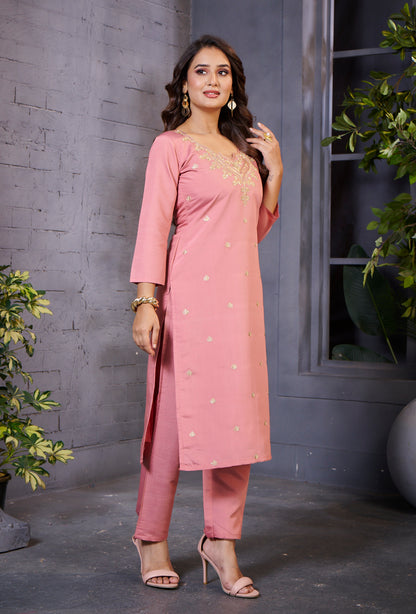 GleamingWomen Embroidered Regular Thread Work Kurta with Trousers